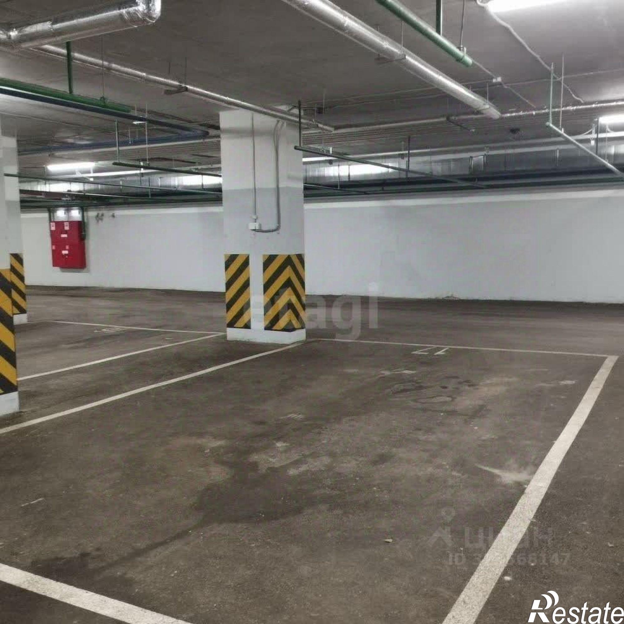 Купить гараж, место в паркинге за 2 299 010 рублей на Таврическая улица, 4