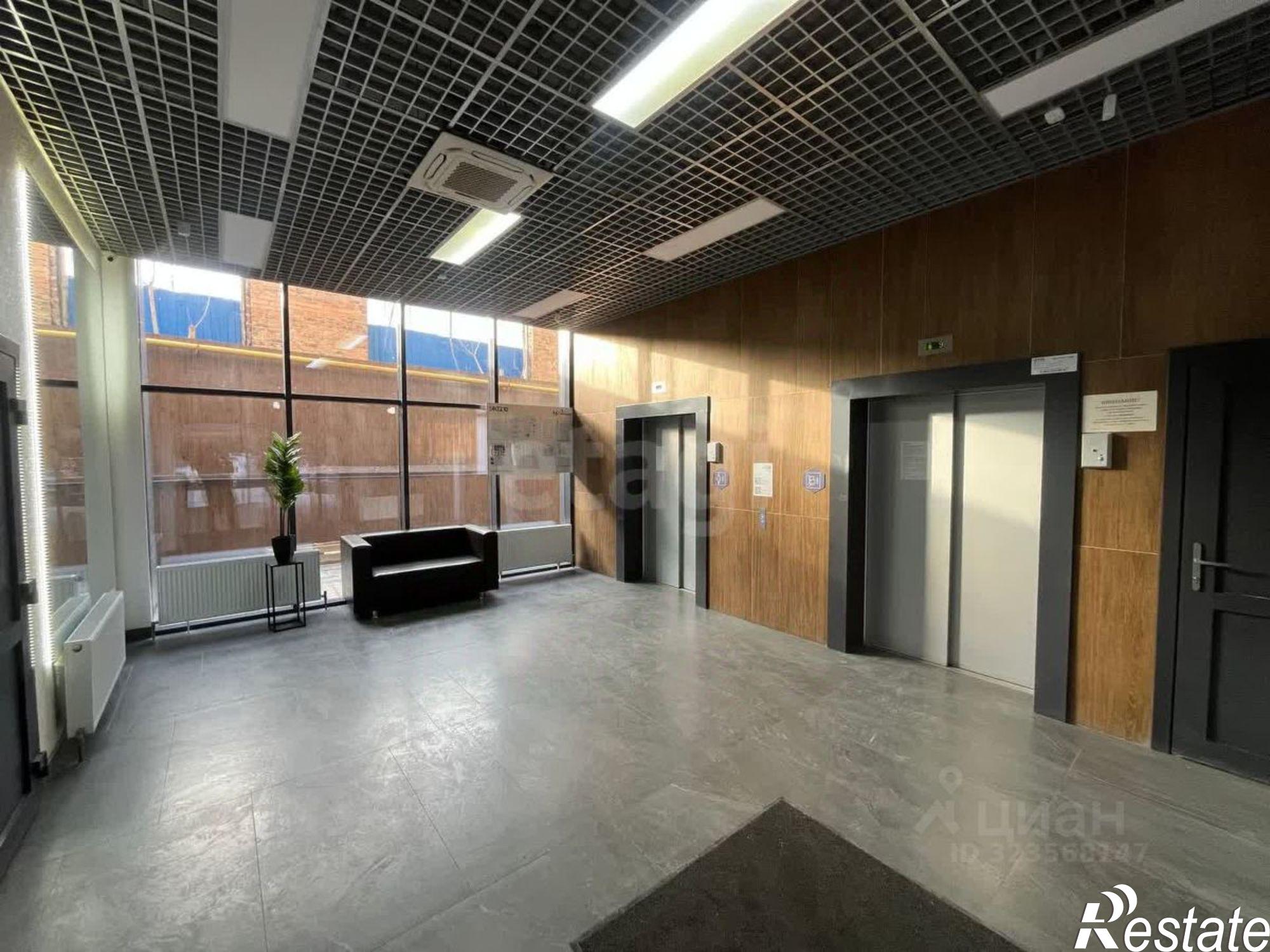 Купить гараж, место в паркинге за 2 299 010 рублей на Таврическая улица, 4