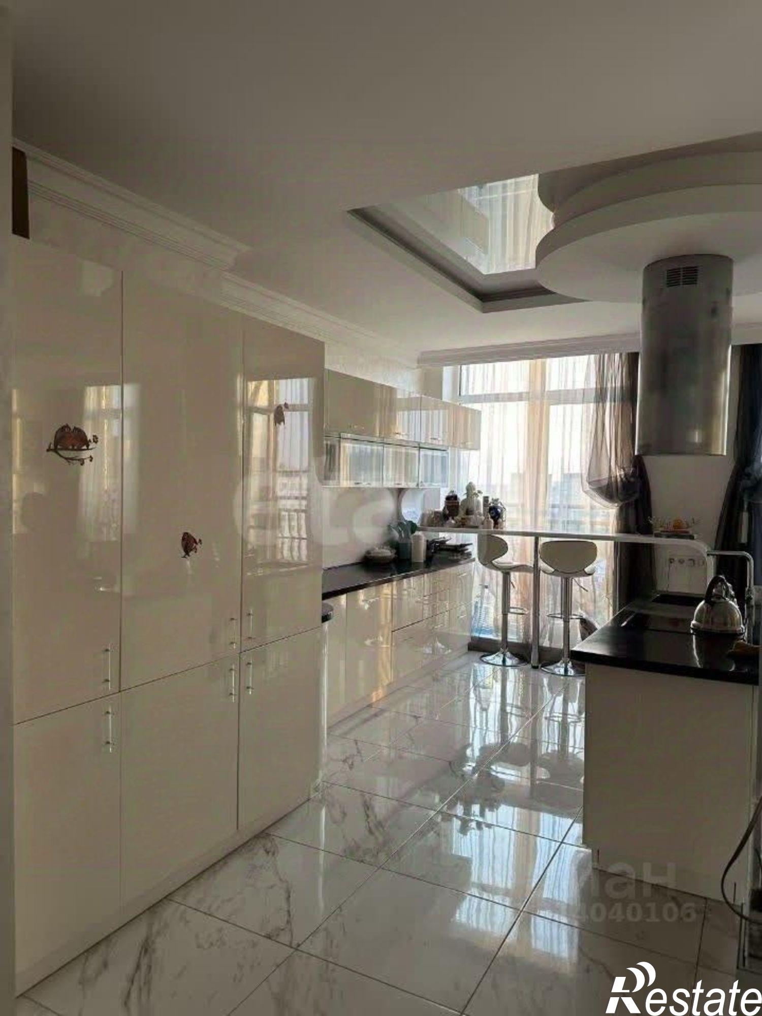 Купить квартиру за 35 000 000 рублей на улица Варфоломеева, 222А