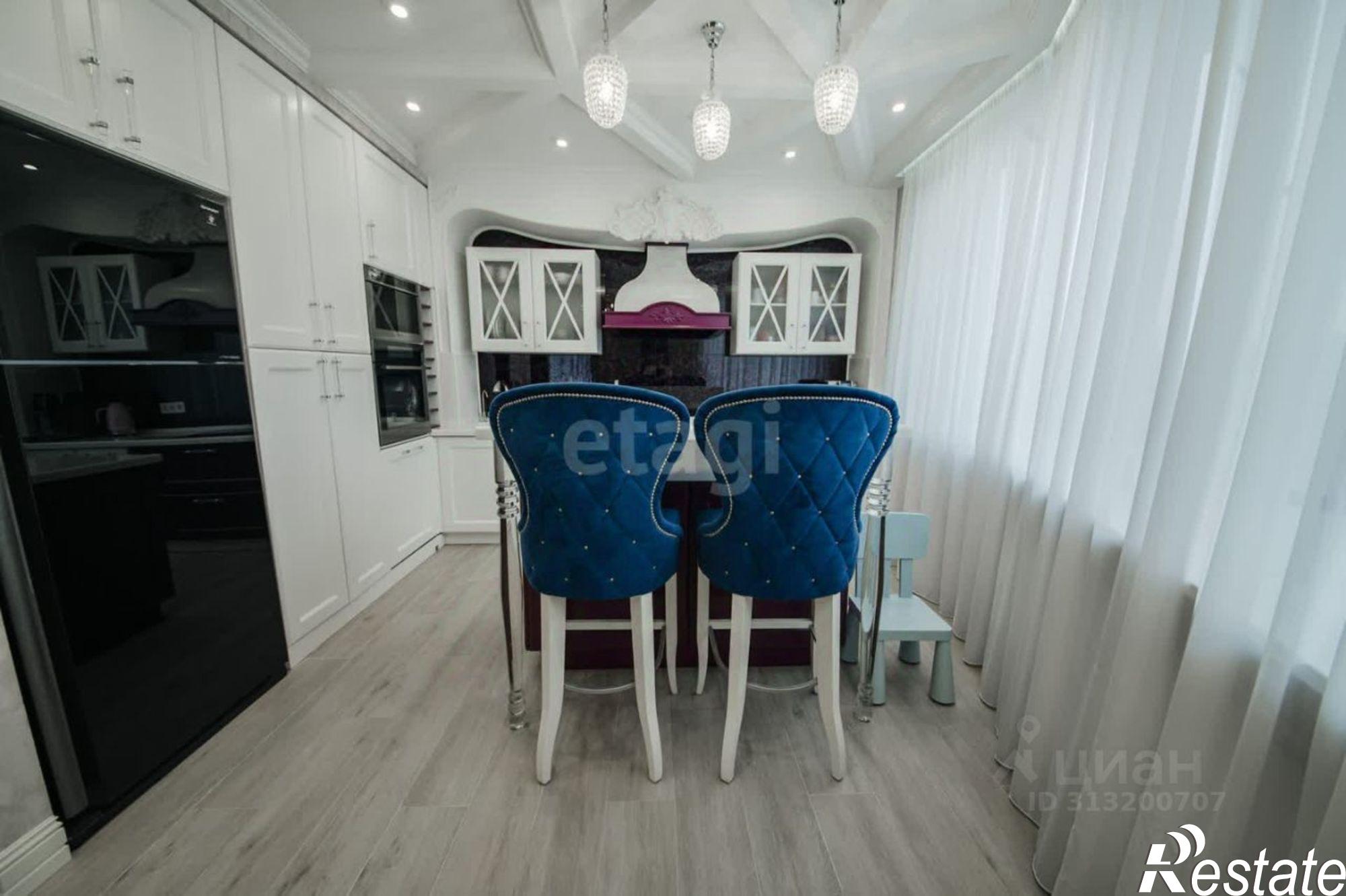 Купить квартиру за 25 000 000 рублей на Гвардейский пер, 13А