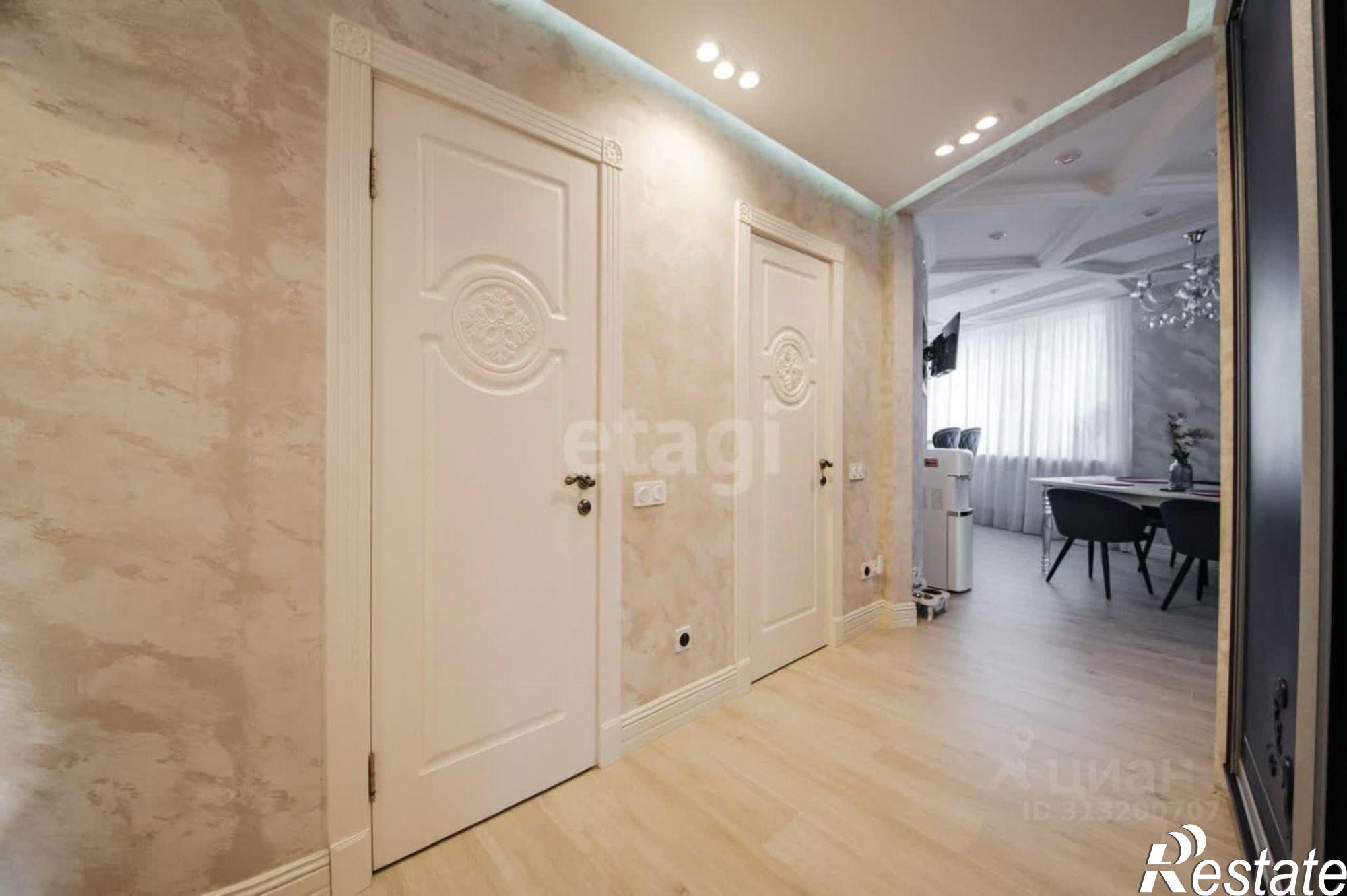 Купить квартиру за 25 000 000 рублей на Гвардейский пер, 13А