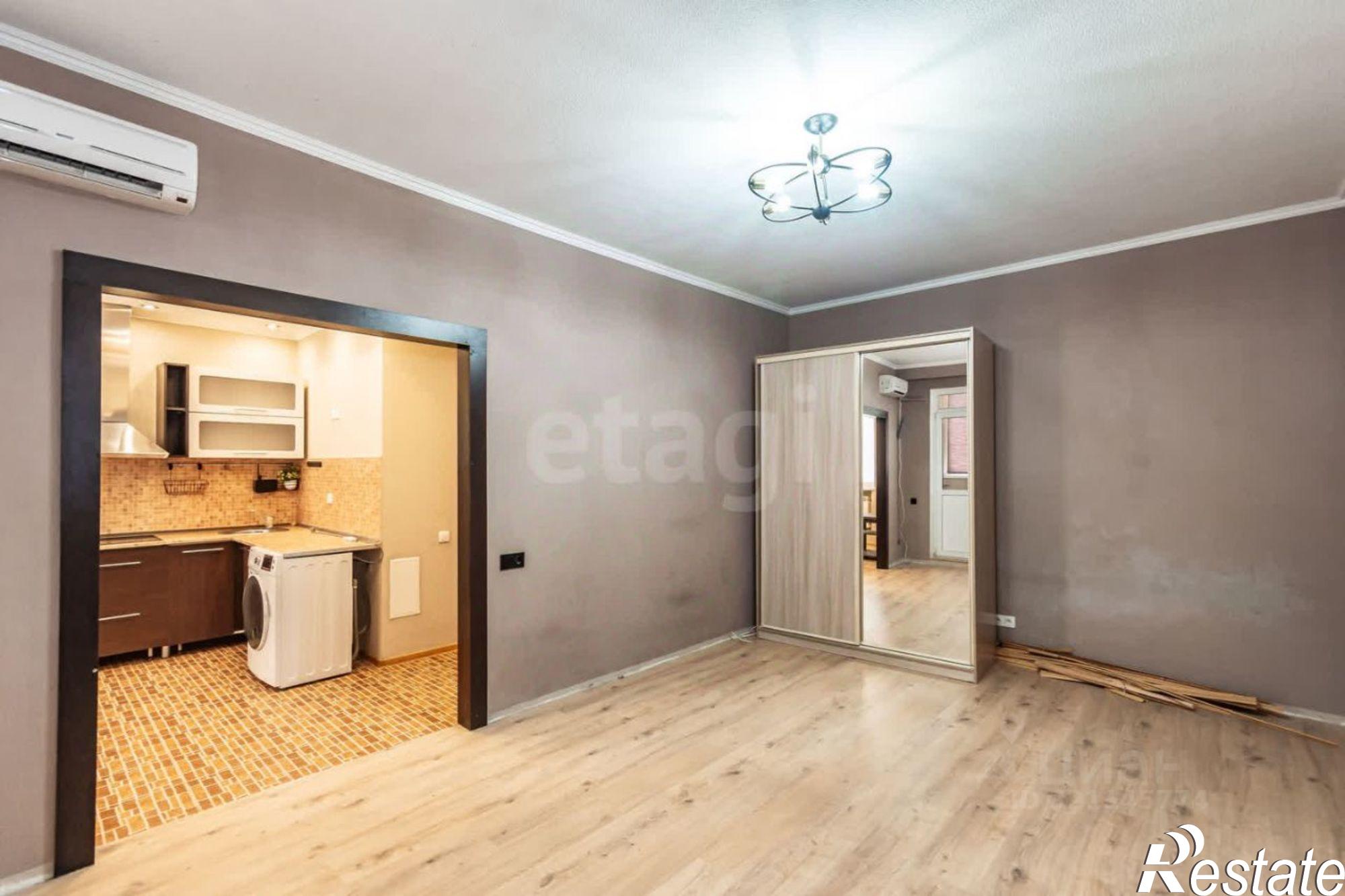 Купить квартиру за 5 900 000 рублей на улица Мильчакова, 49