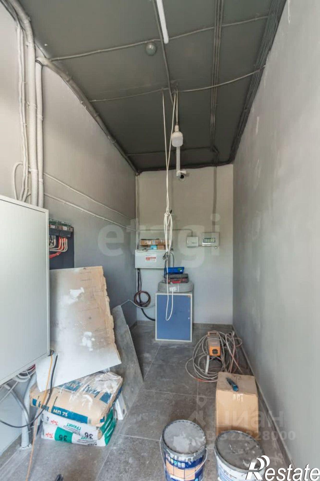 Купить торговое помещение за 260 000 000 рублей на ул Курганная, 104