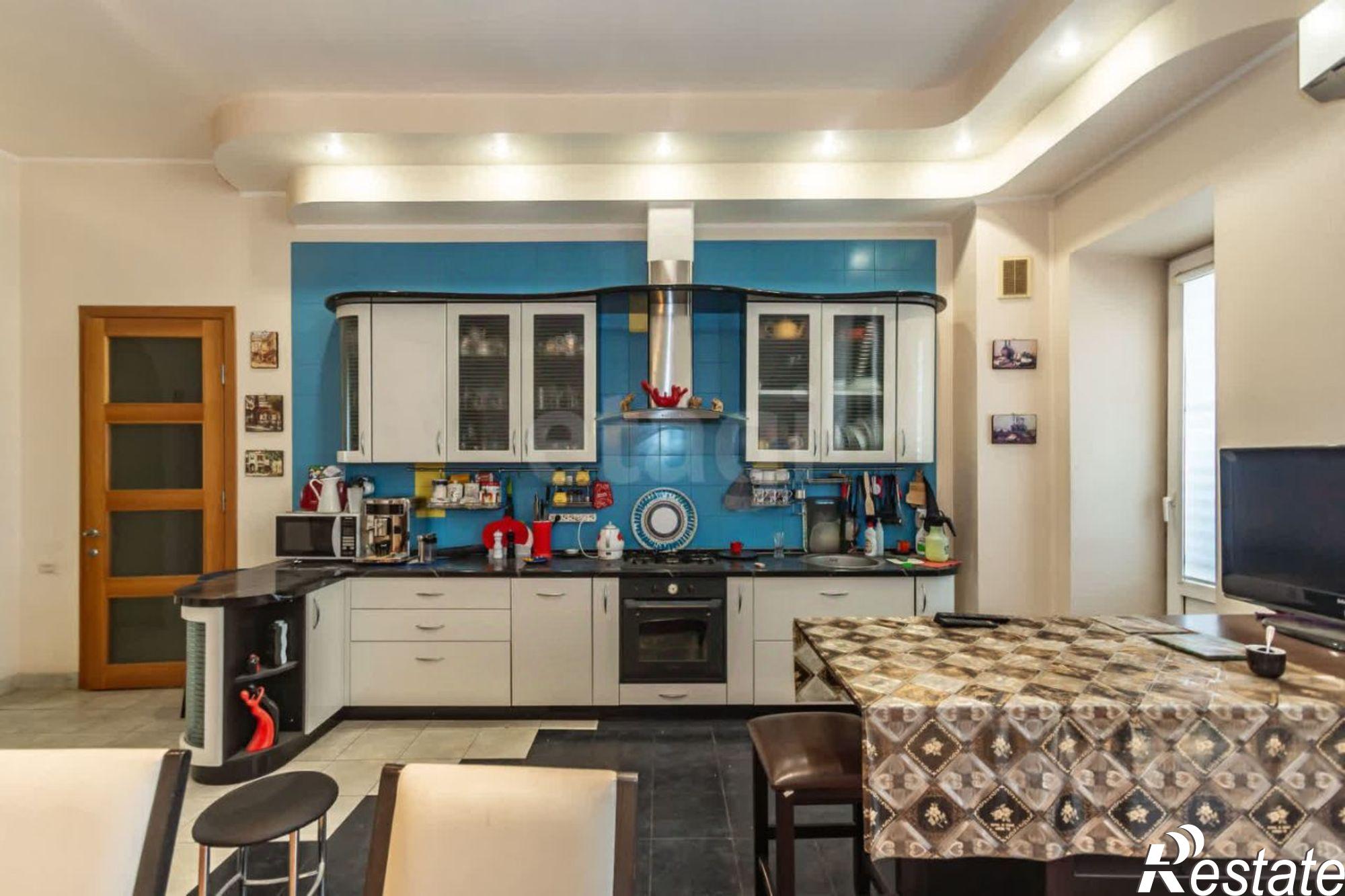 Купить квартиру за 17 000 000 рублей на ул Тургеневская, 53/16