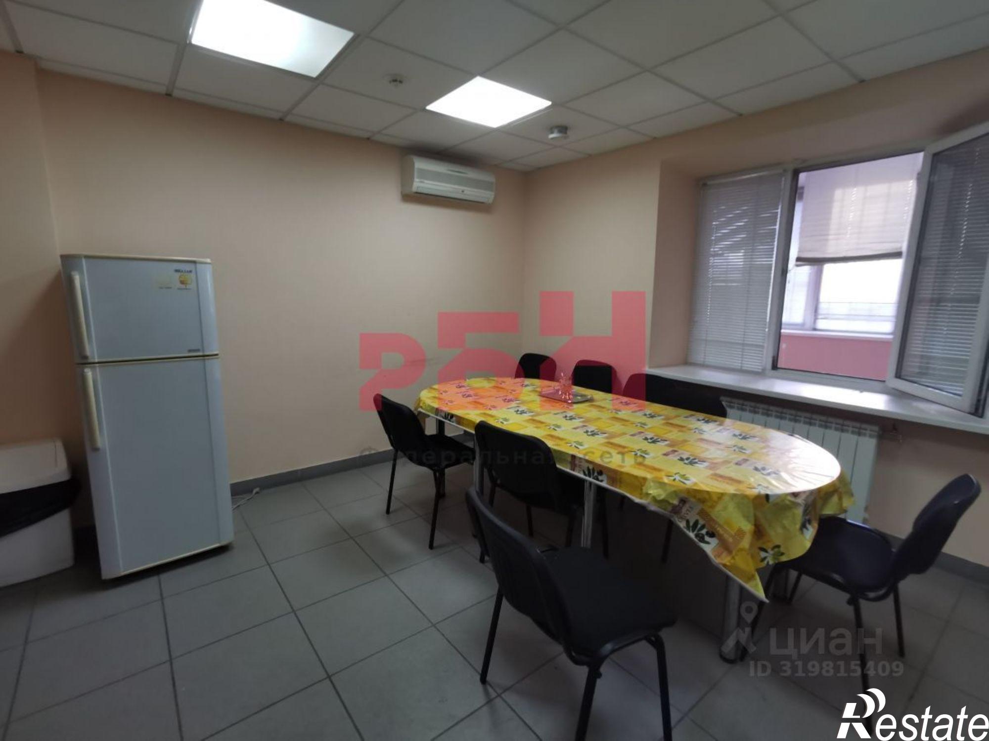 Купить офис, помещение под офис за 59 890 400 рублей на улица Максима Горького, 102