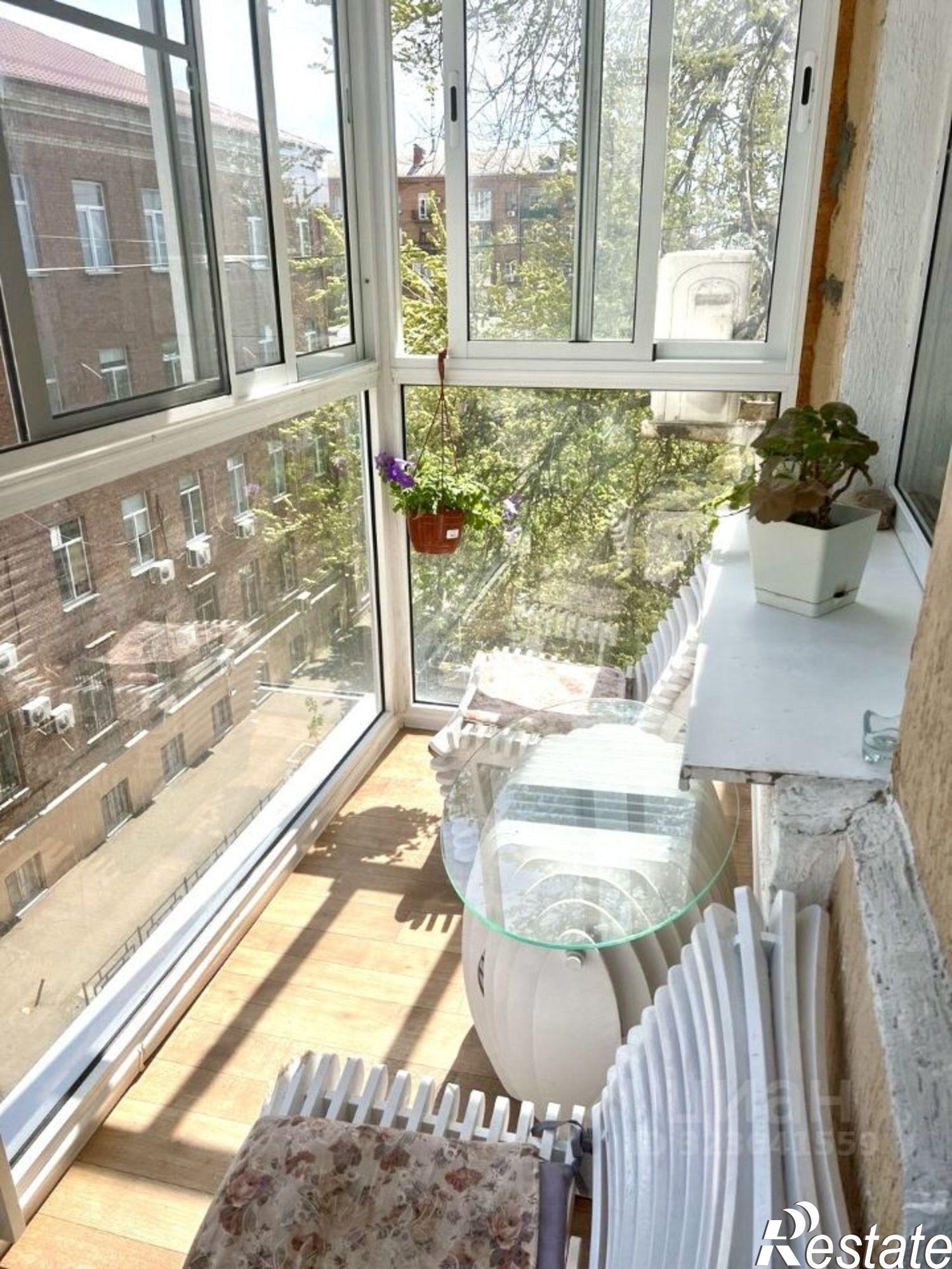 Купить квартиру за 12 300 000 рублей на Соборный переулок, 35/140