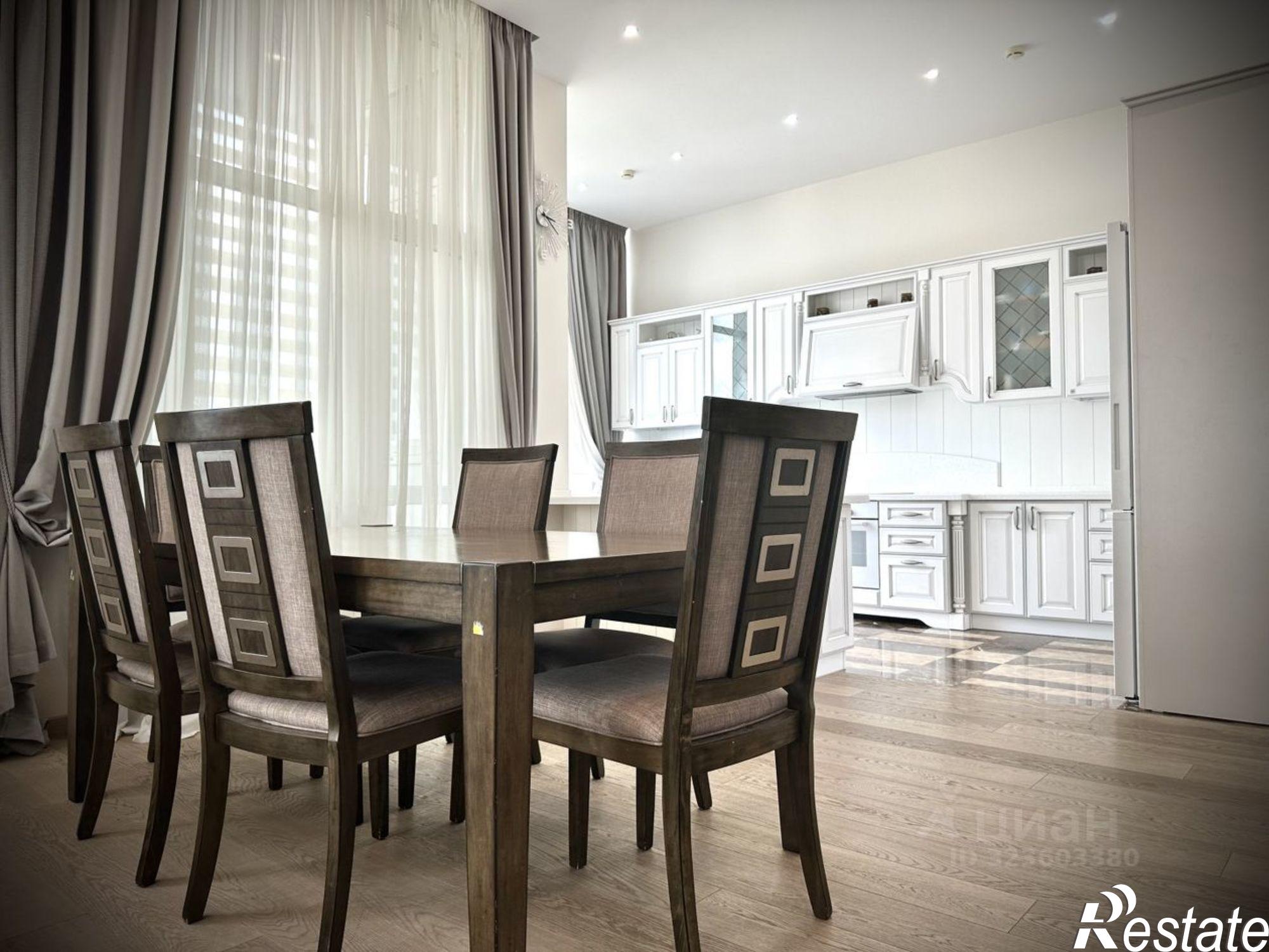 Купить квартиру за 105 000 000 рублей на Кировский проспект, 46