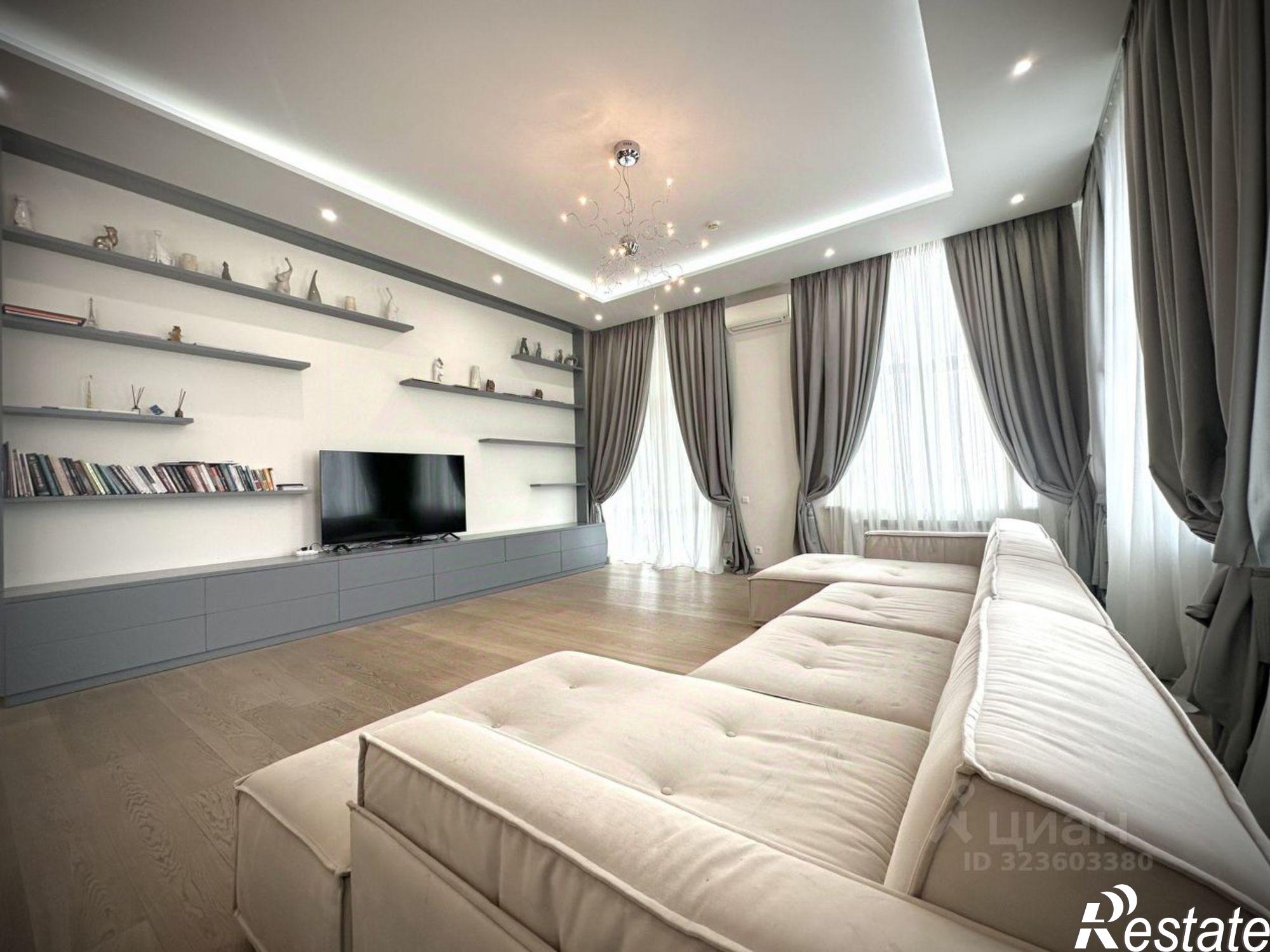 Купить квартиру за 105 000 000 рублей на Кировский проспект, 46