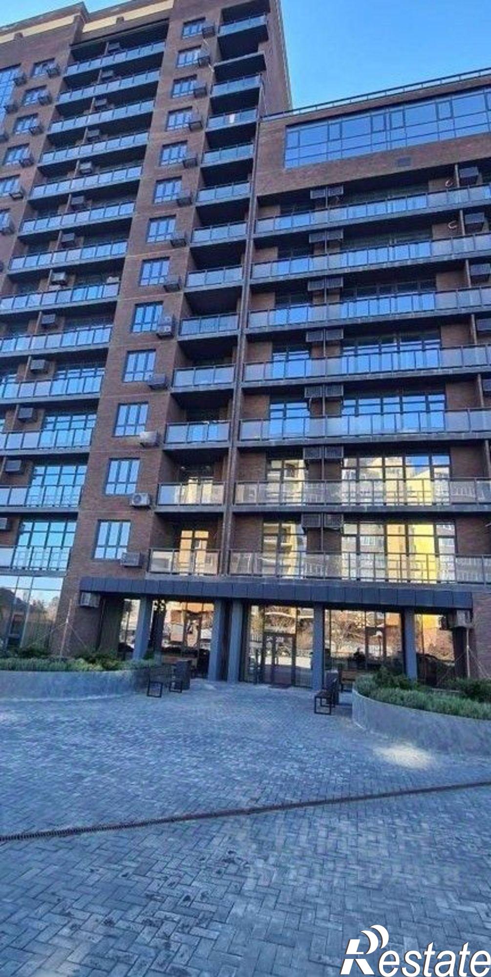 Купить квартиру за 11 000 000 рублей на ул 8-го Марта, 15