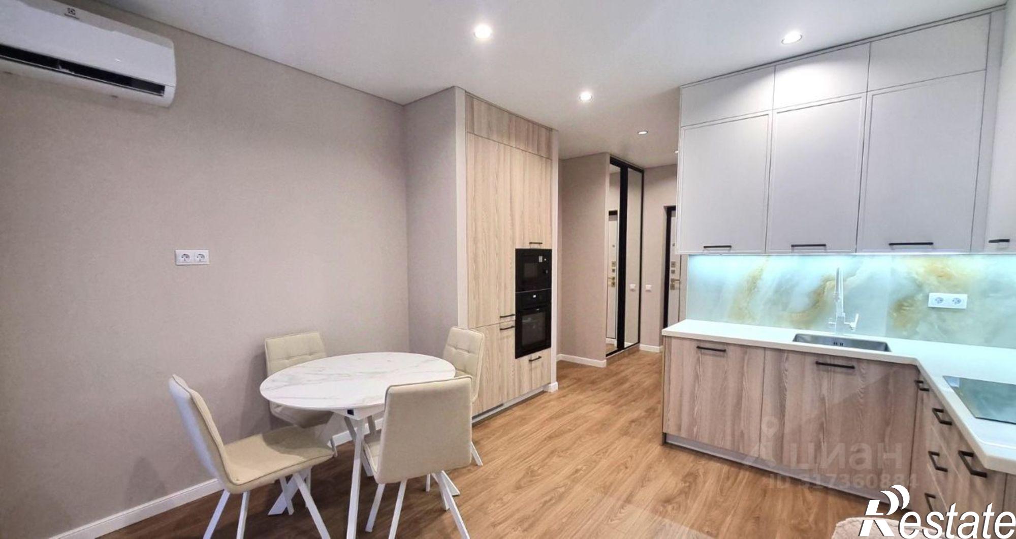 Купить квартиру за 12 500 000 рублей на проспект Соколова, 35