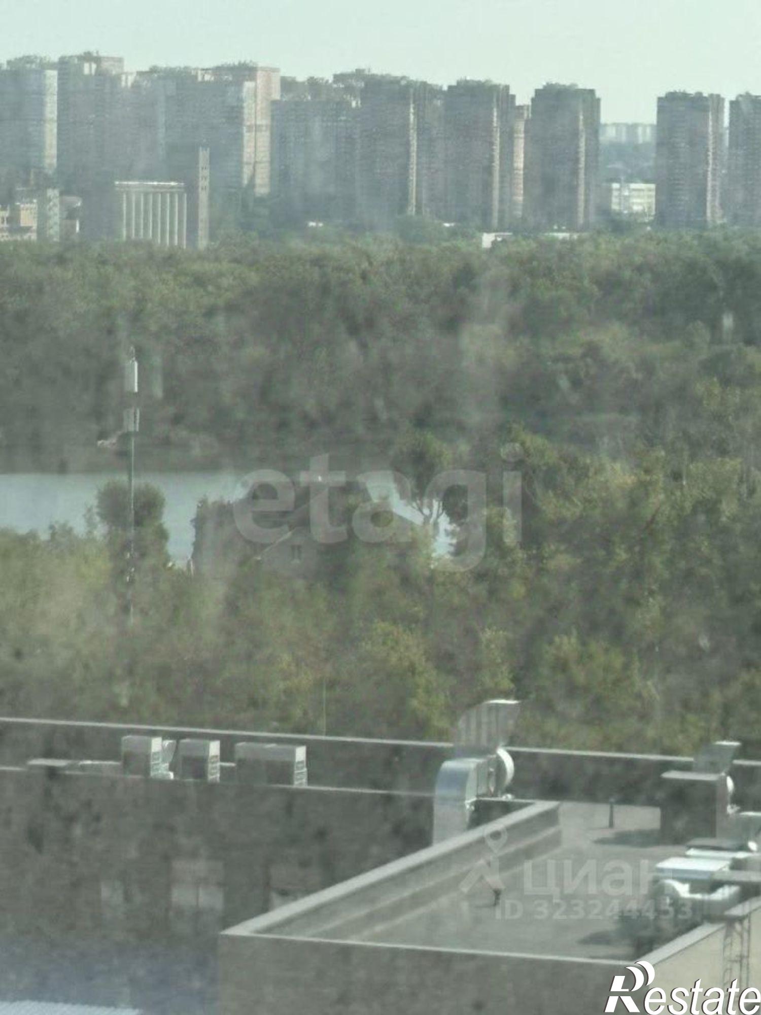 Купить квартиру за 5 700 000 рублей на улица Бориса Слюсаря, 21 с2