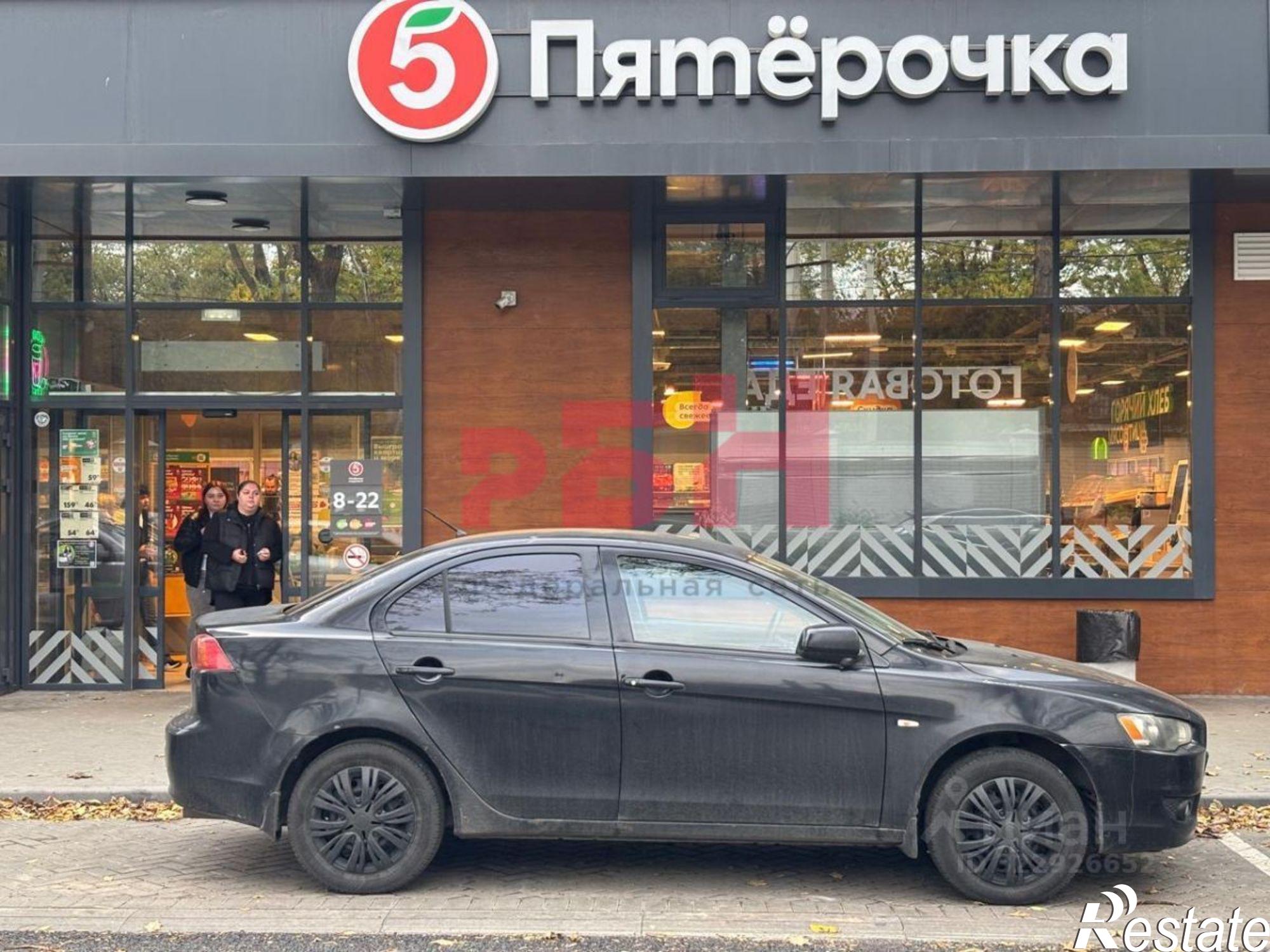 Купить торговое помещение за 120 000 000 рублей на пер Островского, 131