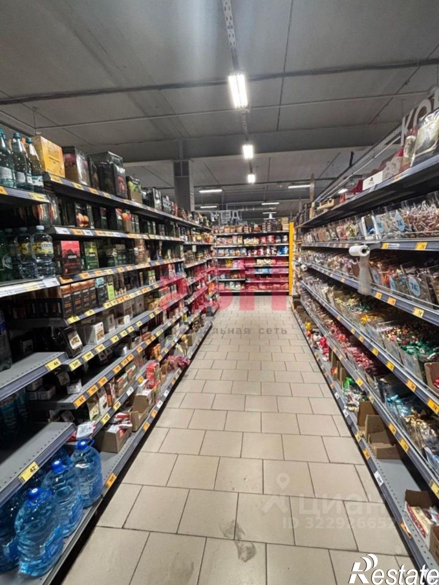 Купить торговое помещение за 120 000 000 рублей на пер Островского, 131