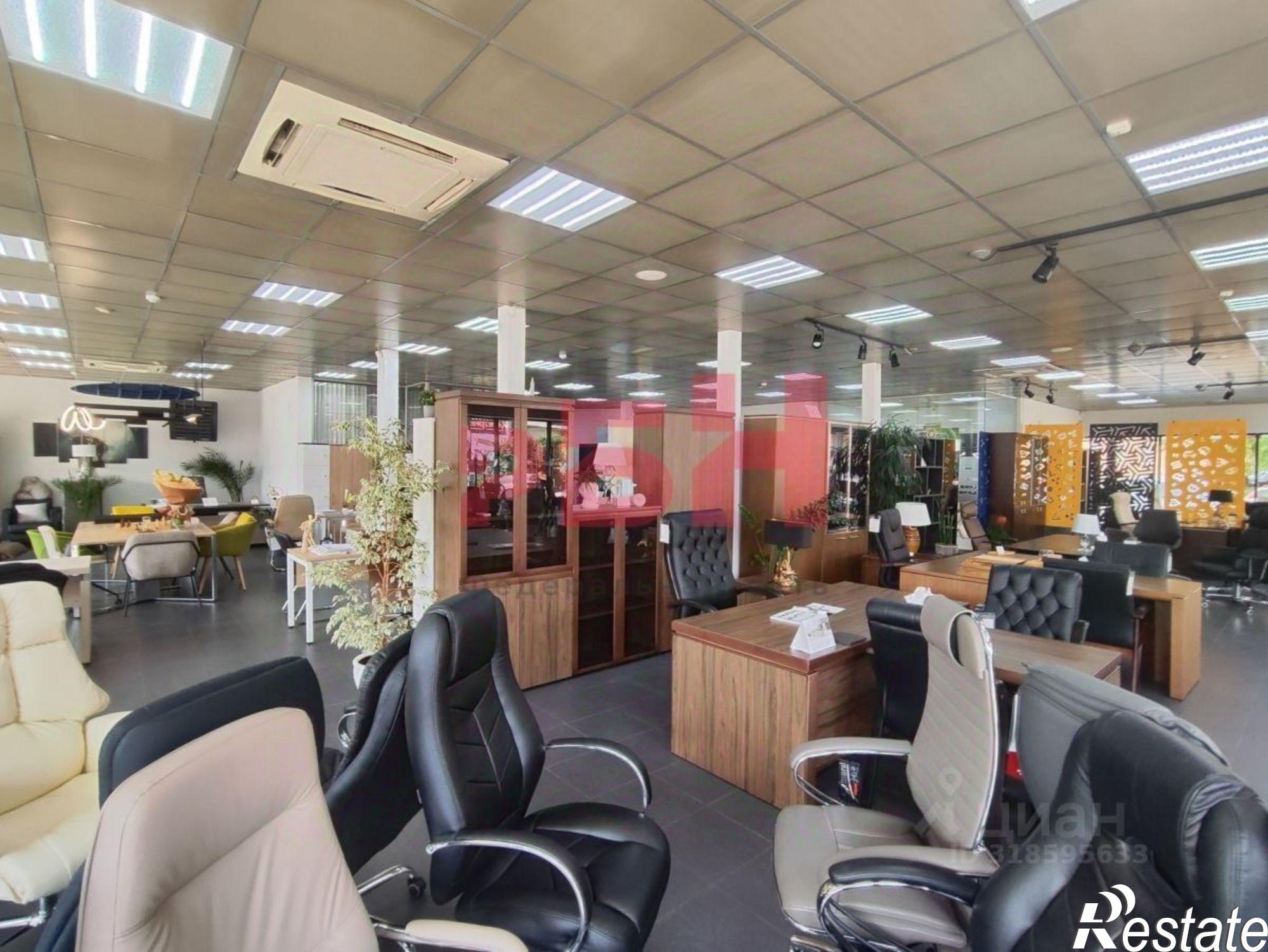 Купить торговое помещение за 149 899 000 рублей на ул Шеболдаева, 20б