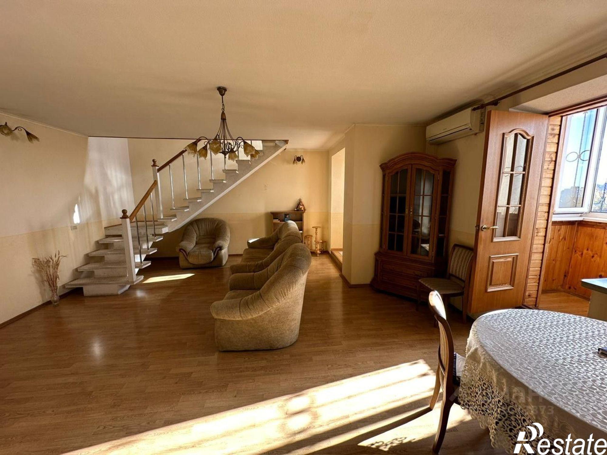 Купить квартиру за 7 850 000 рублей на пр-кт Стачки, 208