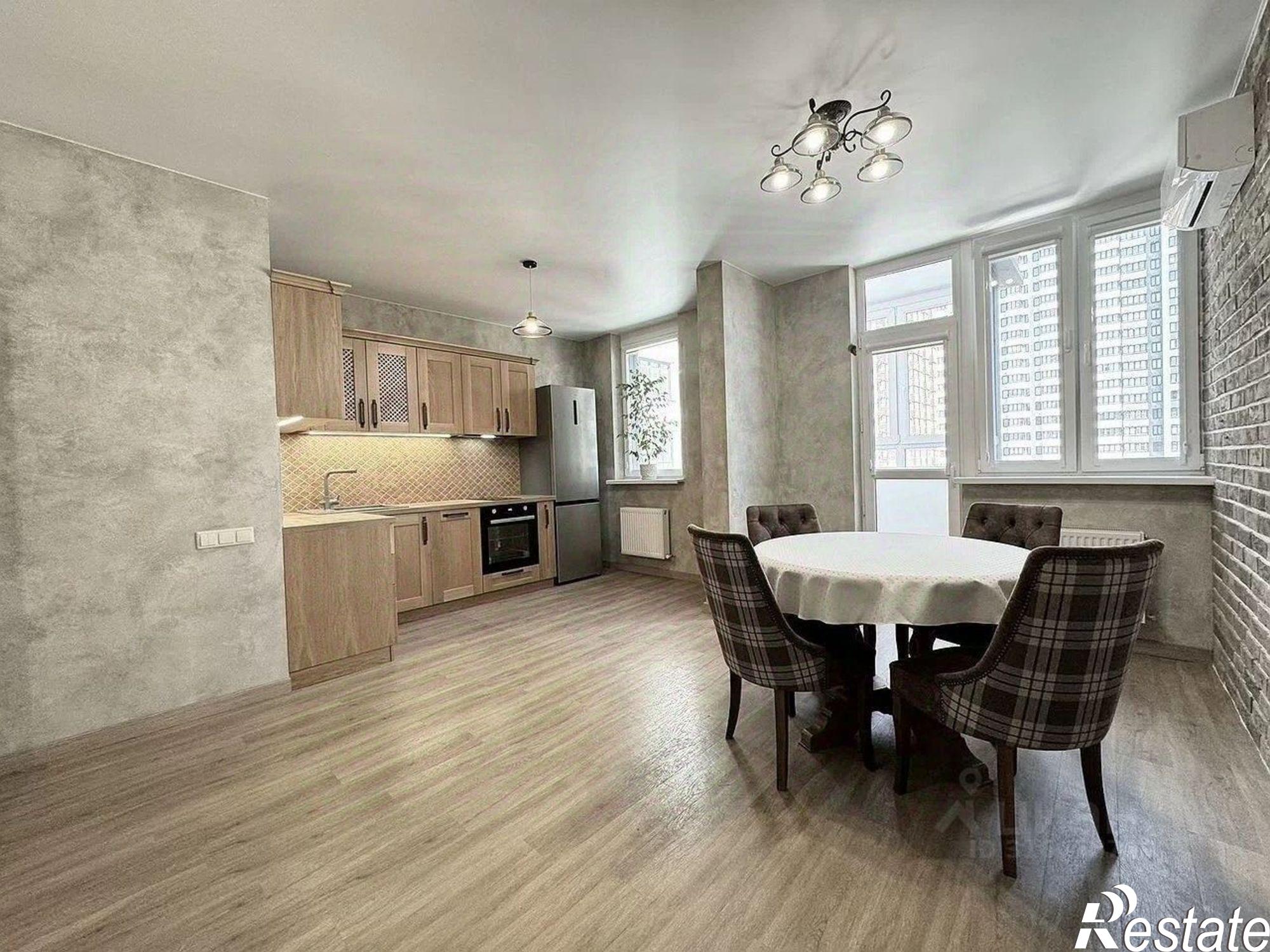 Купить квартиру за 12 000 000 рублей на проспект Соколова, 68/118В с1