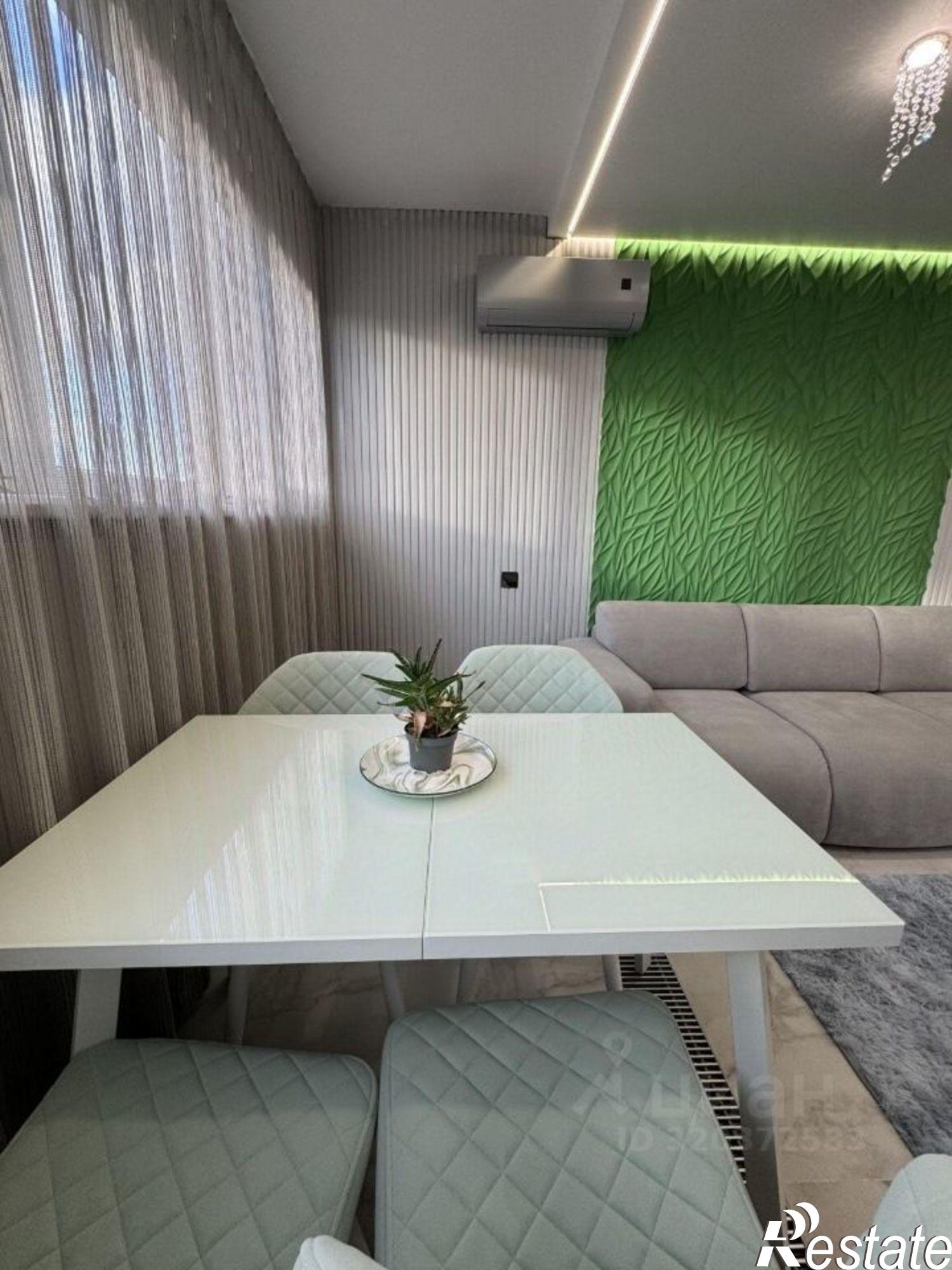 Купить квартиру за 9 900 000 рублей на улица 339-й Стрелковой Дивизии, 17