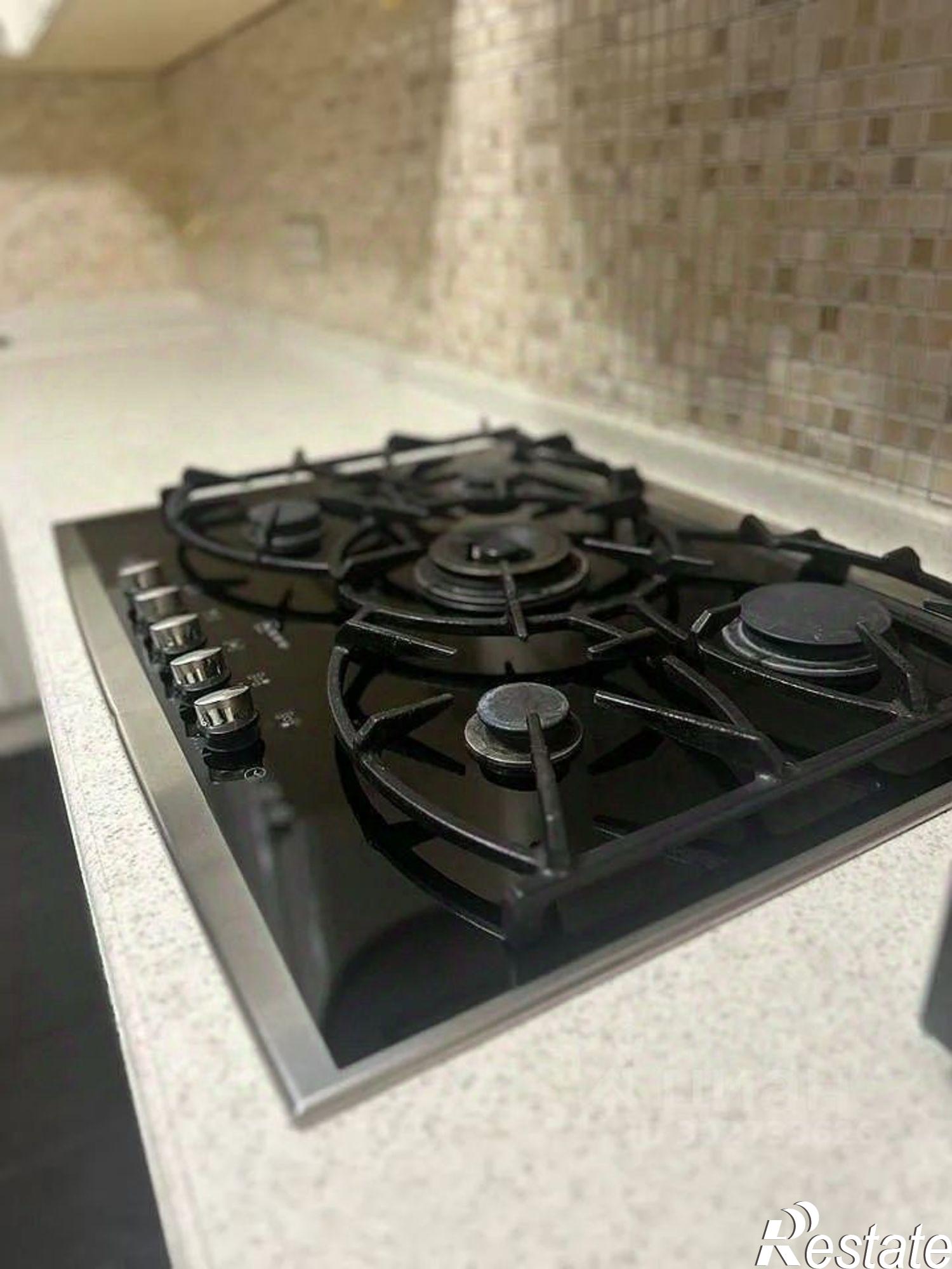 Купить квартиру за 12 000 000 рублей на 14-я линия, 15