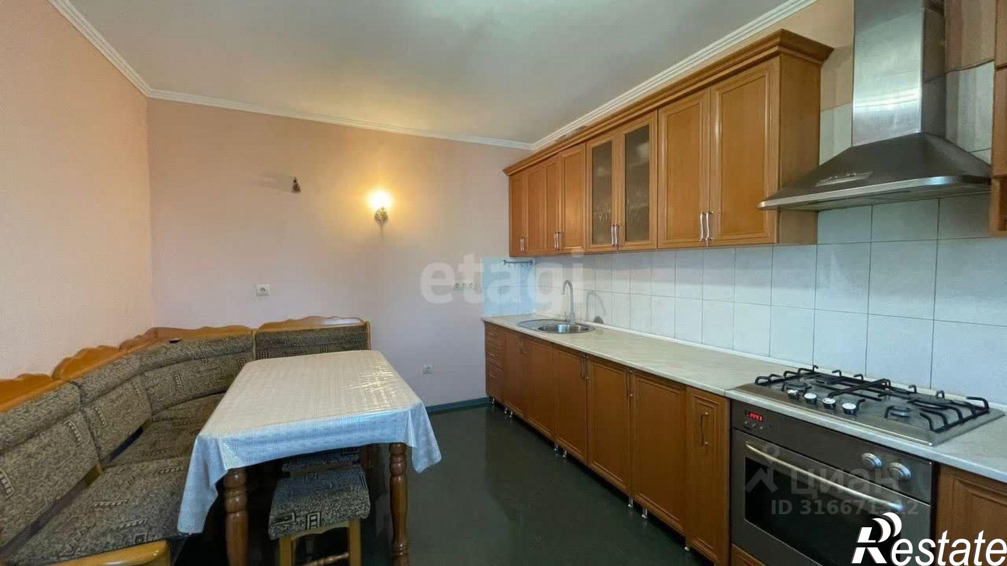 Купить квартиру за 10 100 000 рублей на проспект Стачки, 208