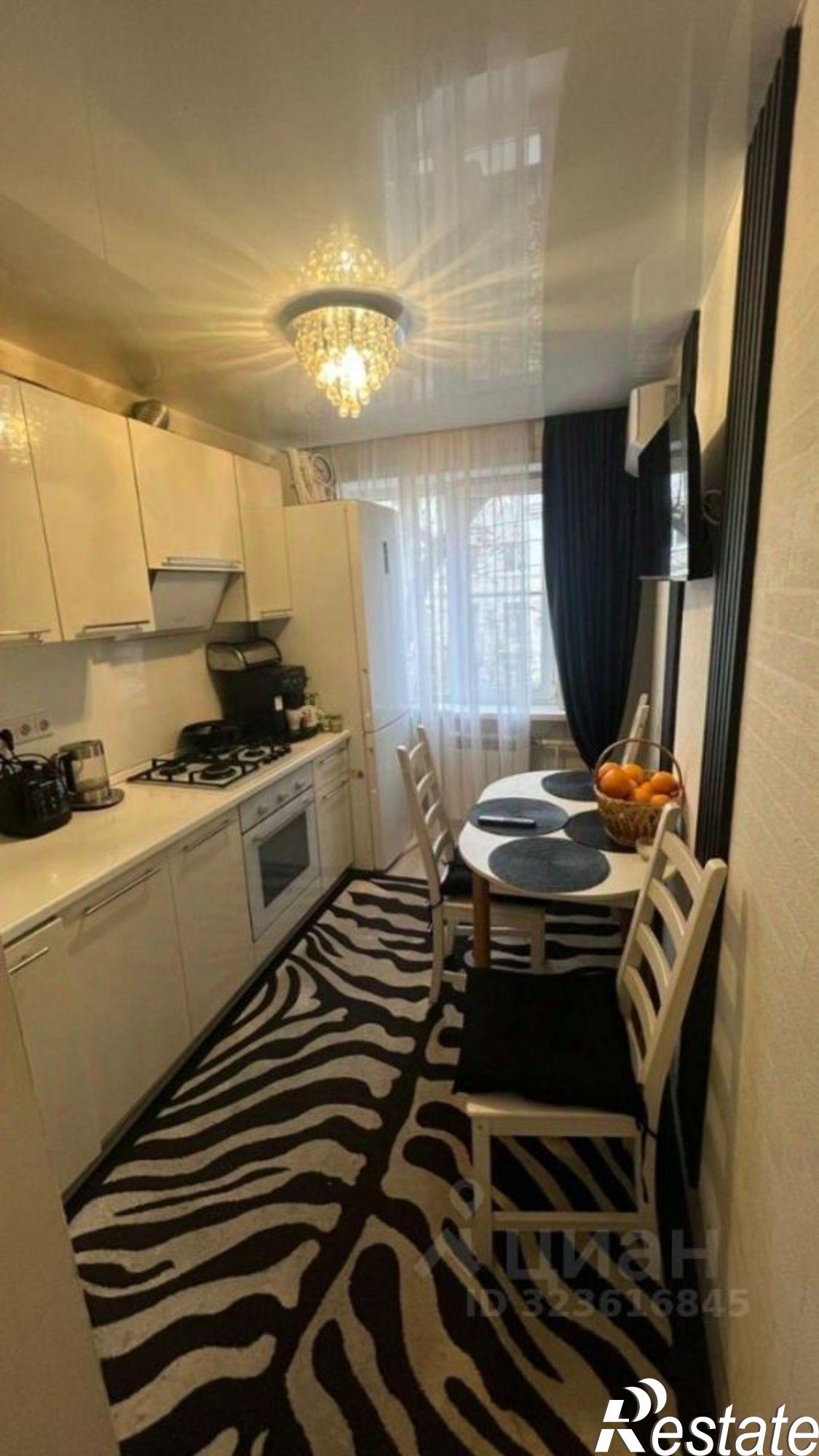 Купить квартиру за 10 000 000 рублей на улица Максима Горького, 136