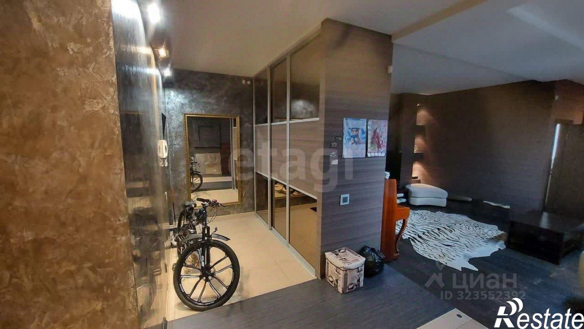 Купить квартиру за 9 860 000 рублей на ул Жмайлова, 27