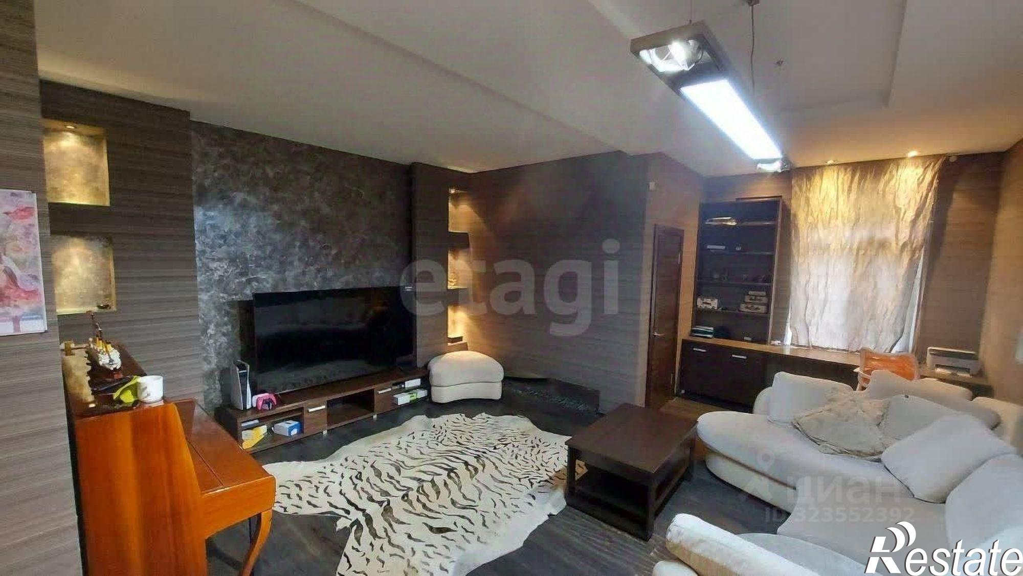 Купить квартиру за 9 860 000 рублей на ул Жмайлова, 27