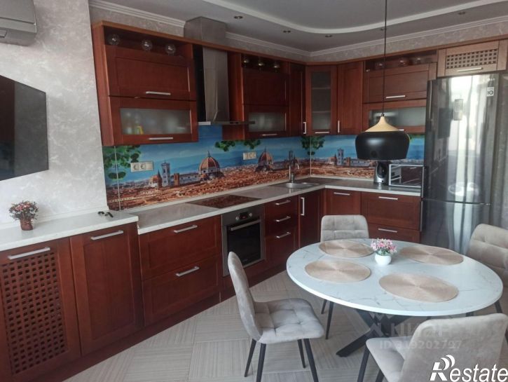 4-комн квартира ул Зорге, 11/2,  д. 11/2