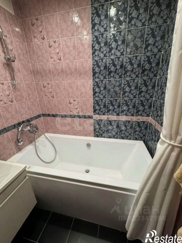 4-комн квартира Извилистая улица, 10Б,  д. 10Б