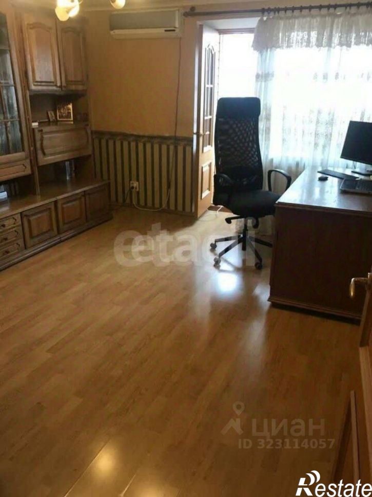 3-комн квартира проспект Стачки, 208,  д. 208