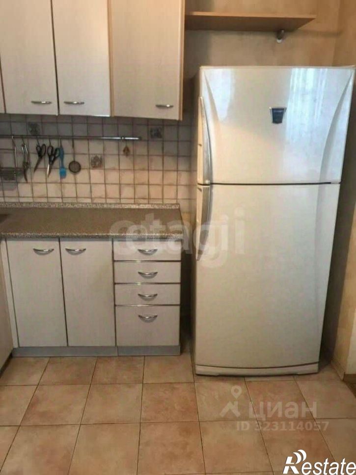 3-комн квартира проспект Стачки, 208,  д. 208