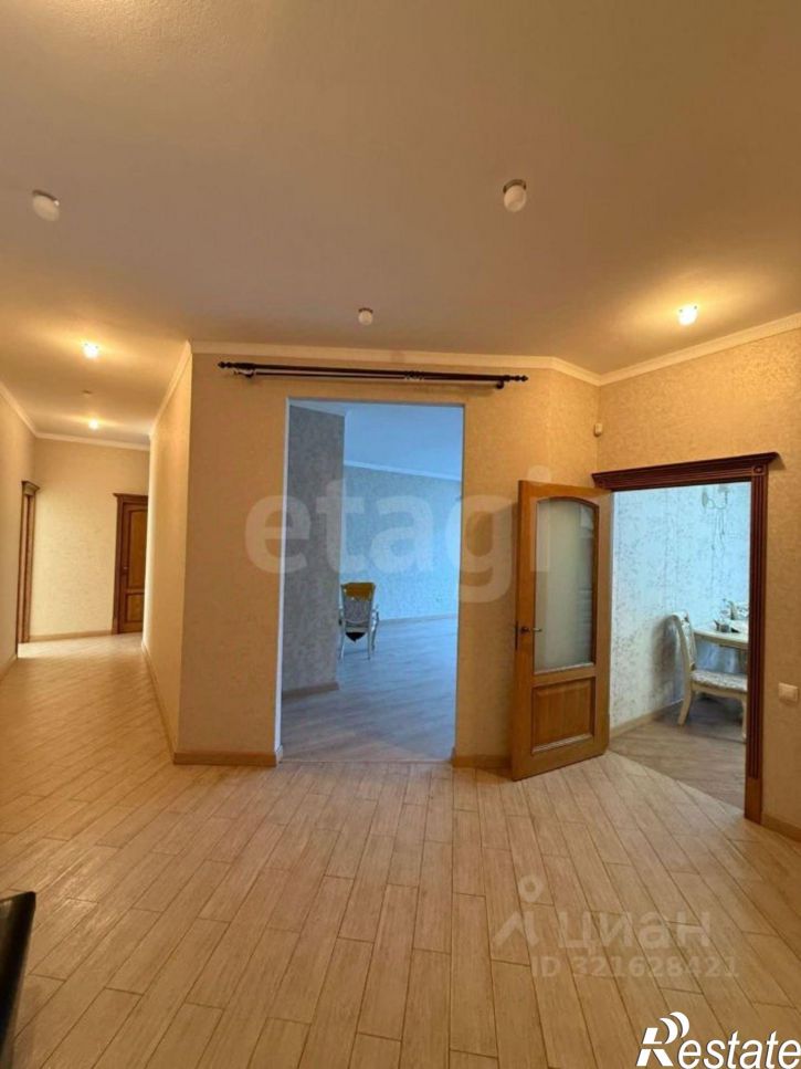 3-комн квартира улица Малюгиной, 232,  д. 232