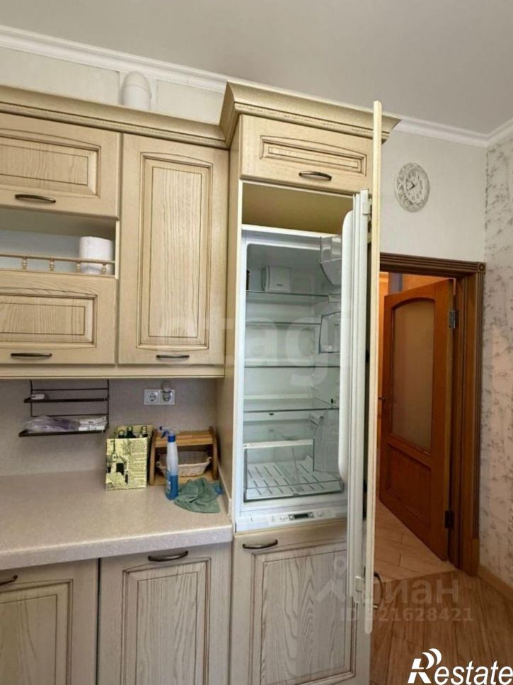 3-комн квартира улица Малюгиной, 232,  д. 232