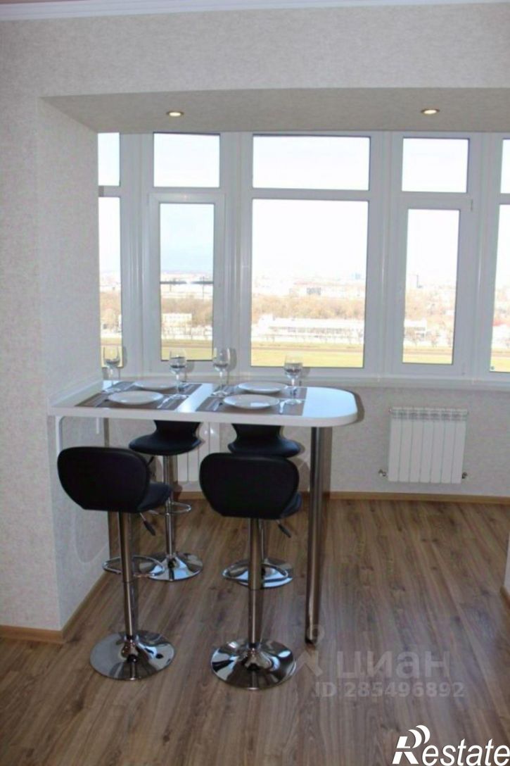 3-комн квартира улица Малюгиной, 220,  д. 220