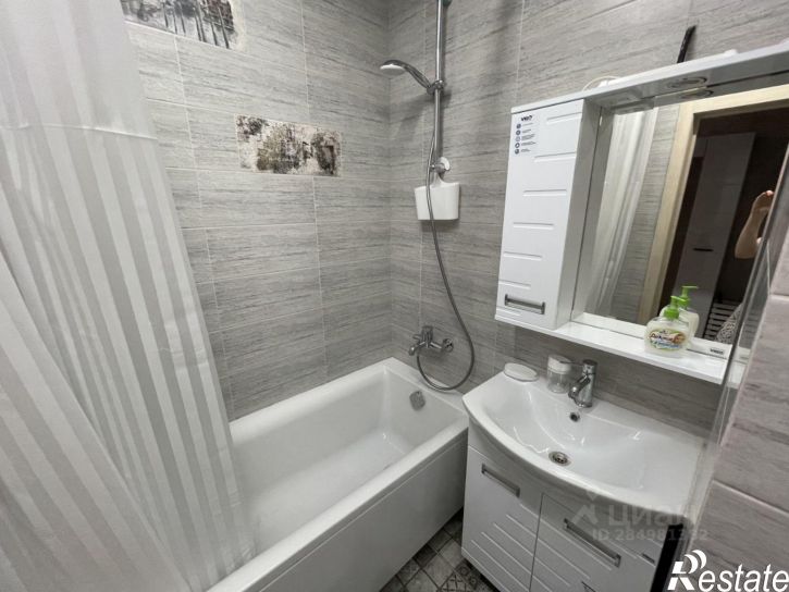 2-комн квартира улица Максима Горького, 256,  д. 256