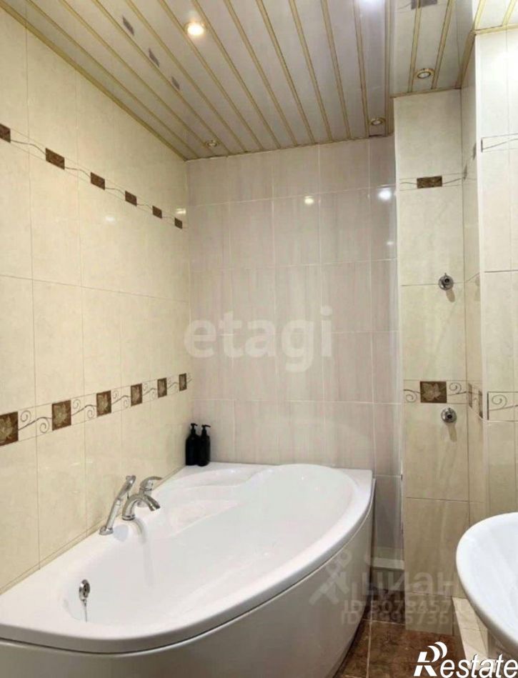 3-комн квартира улица Максима Горького, 15,  д. 15