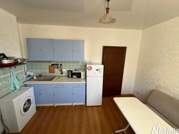 3-комн квартира улица Красных Зорь, 13,  д. 13