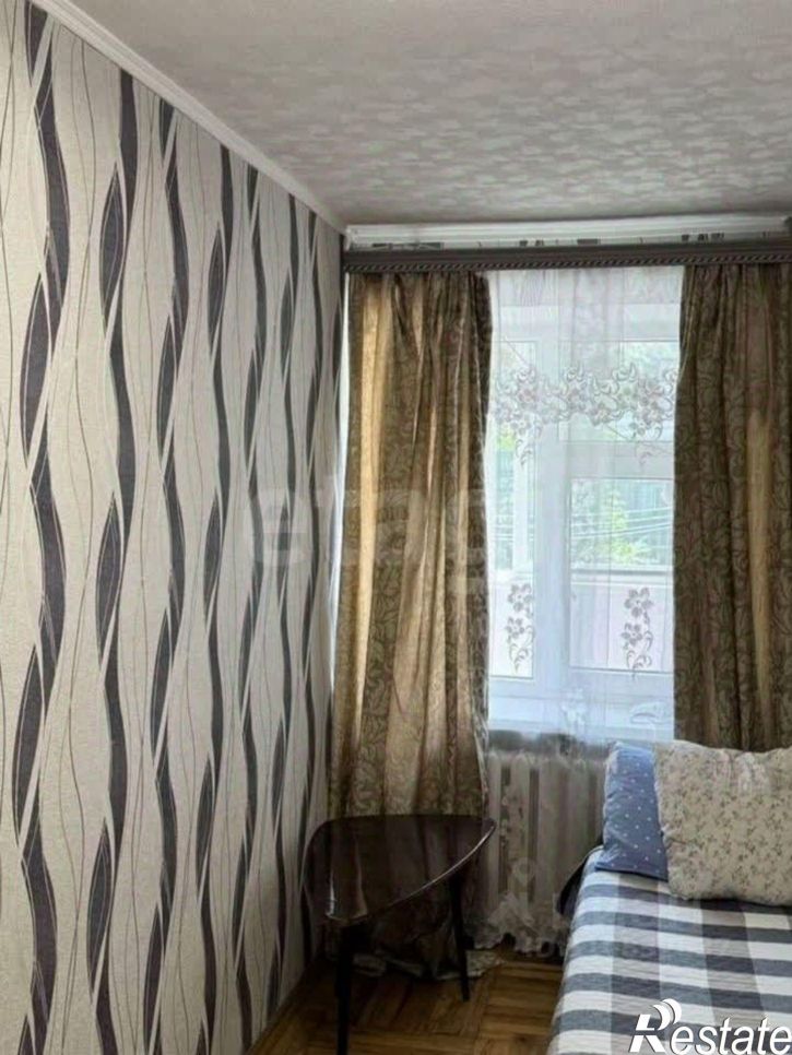 3-комн квартира улица Малюгиной, 284,  д. 284