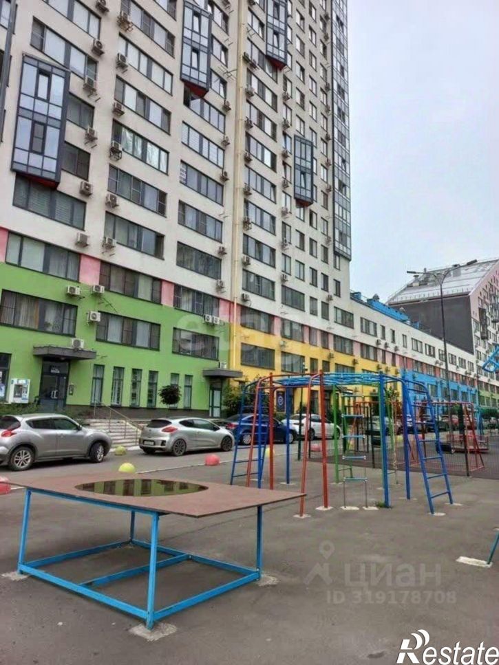 3-комн квартира улица Жмайлова, 4Г,  д. 4Г