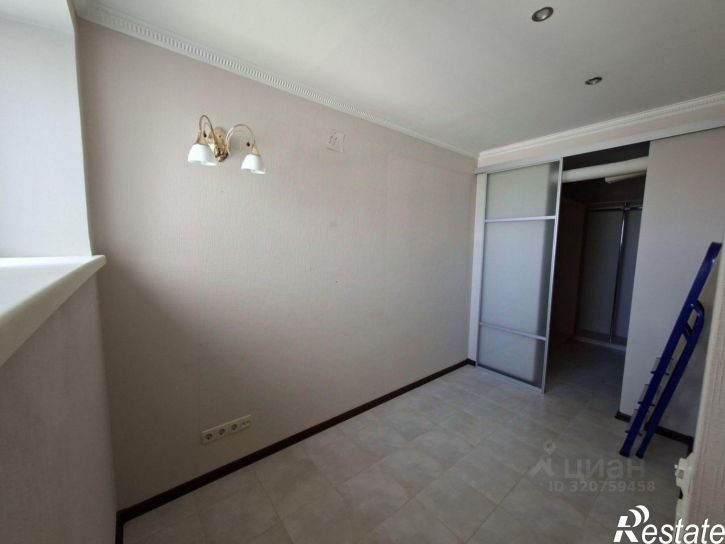 3-комн квартира проспект 40-летия Победы, 67,  д. 67