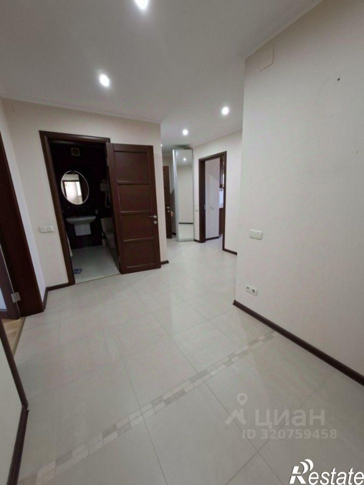 3-комн квартира проспект 40-летия Победы, 67,  д. 67