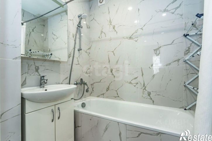 2-комн квартира Соборный переулок, 98,  д. 98