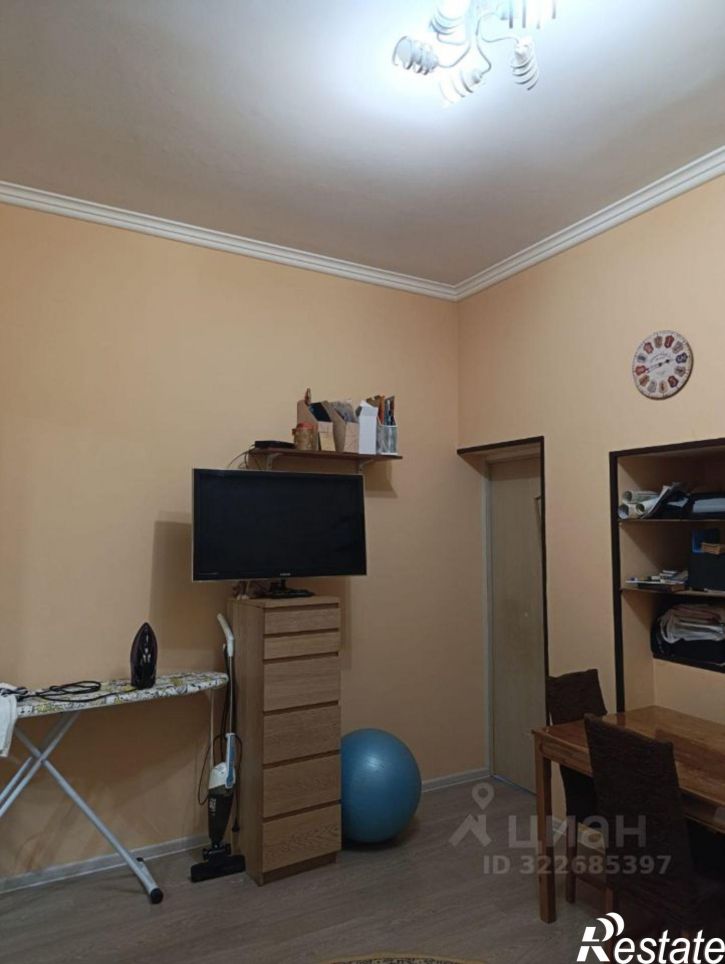 3-комн квартира Богатяновский спуск, 17,  д. 17