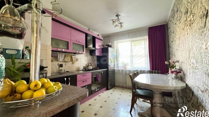 3-комн квартира б-р Комарова, 42,  д. 42