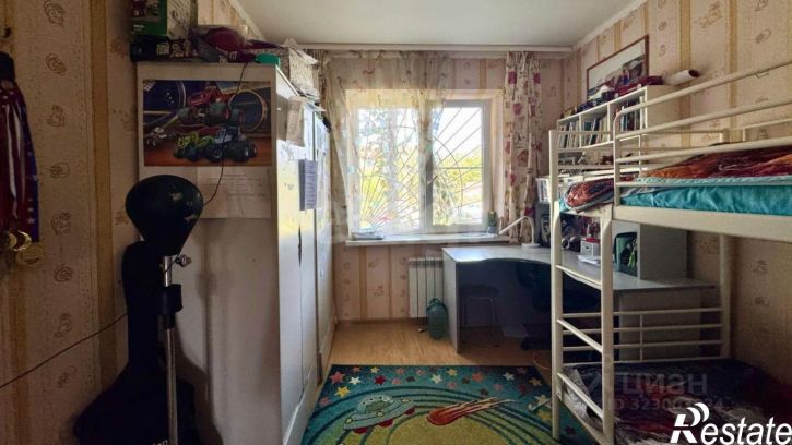 3-комн квартира б-р Комарова, 42,  д. 42