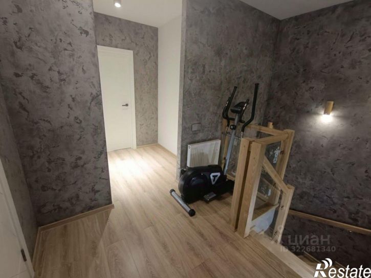 3-комн квартира ул Жмайлова, 4г,  д. 4г