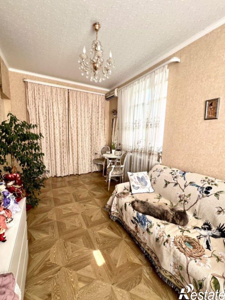 3-комн квартира Соборный переулок, 35/140,  д. 35/140