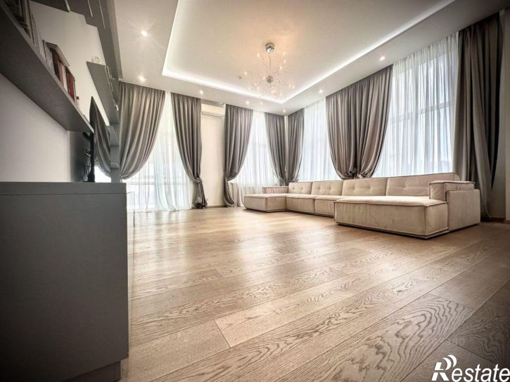 6-комн квартира Кировский проспект, 46,  д. 46