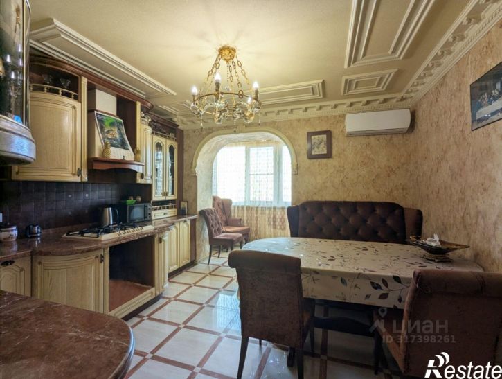 4-комн квартира улица Жмайлова, 19,  д. 19