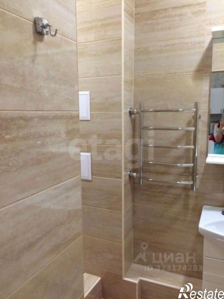 3-комн квартира Кировский проспект, 69,  д. 69