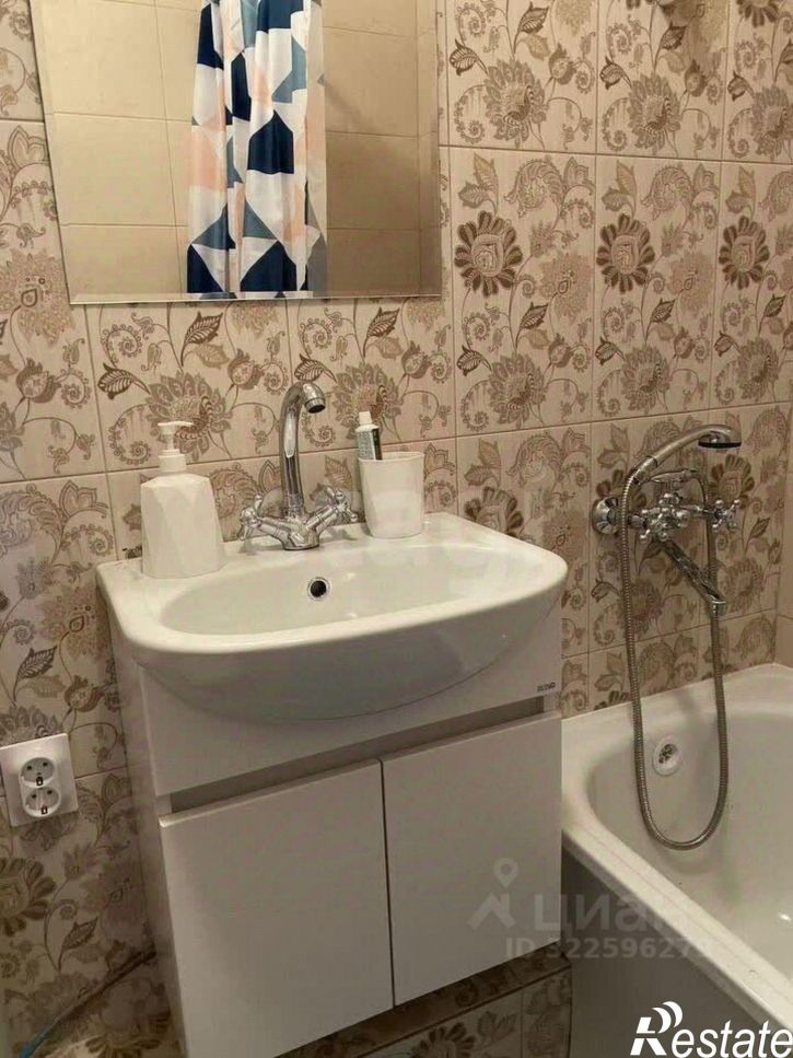 1-комн квартира ул Висаитова, 10,  д. 10